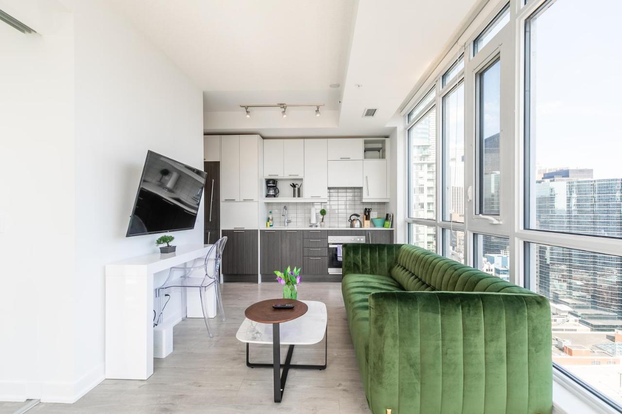 Luxury 2 Bedroom In The Heart Of Entertainment District W/ Cn Tower View Toronto Zewnętrze zdjęcie