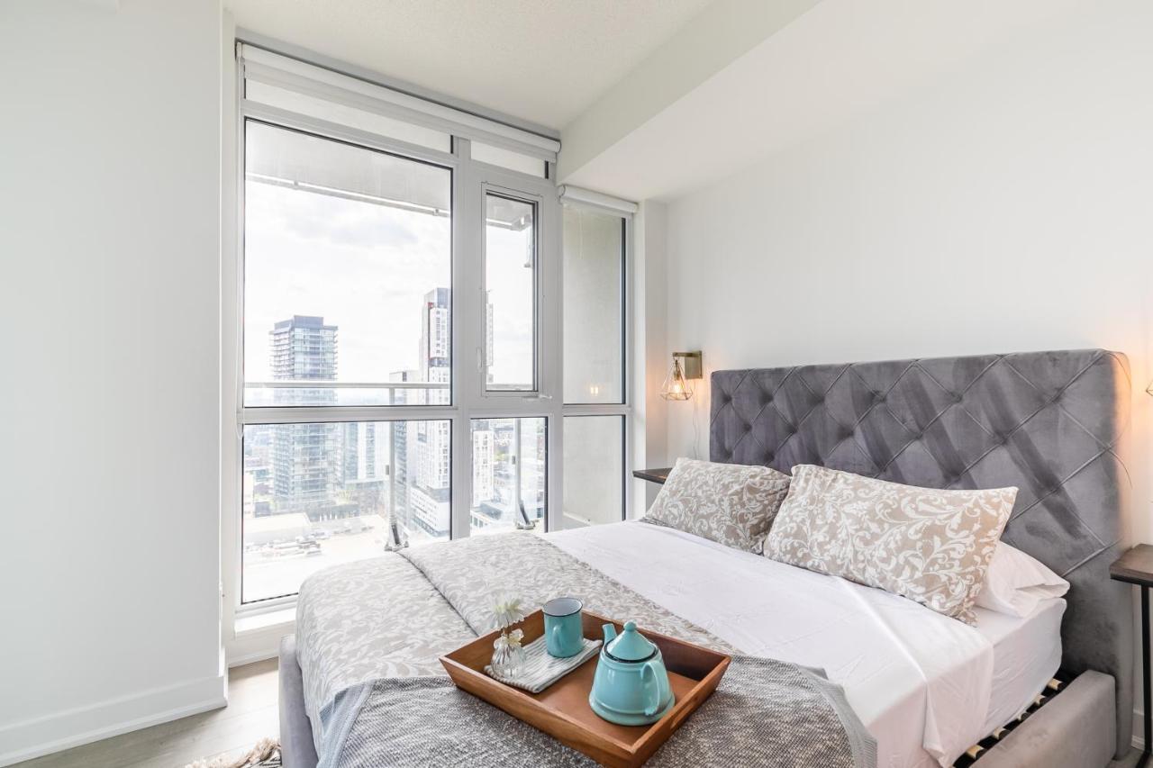 Luxury 2 Bedroom In The Heart Of Entertainment District W/ Cn Tower View Toronto Zewnętrze zdjęcie