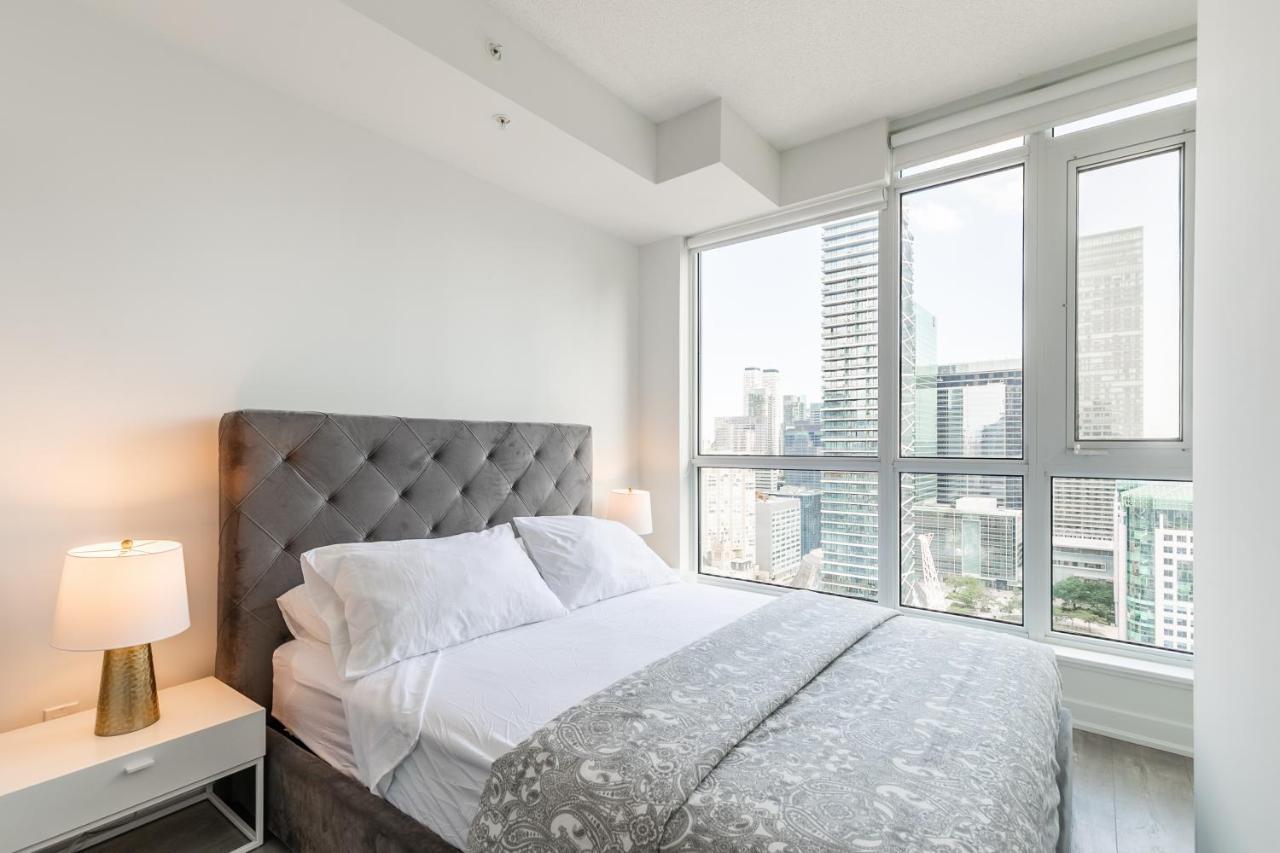 Luxury 2 Bedroom In The Heart Of Entertainment District W/ Cn Tower View Toronto Zewnętrze zdjęcie